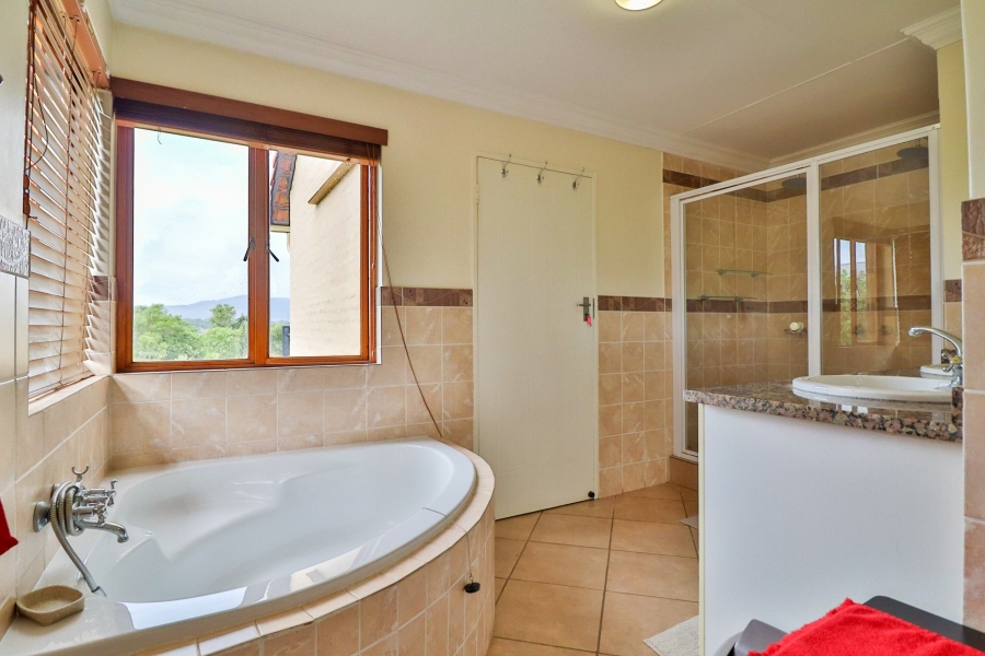 To Let 3 Bedroom Property for Rent in The Coves North West